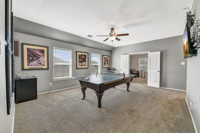 6869 Dogwood Cliff Lane, Dickinson, TX 77539