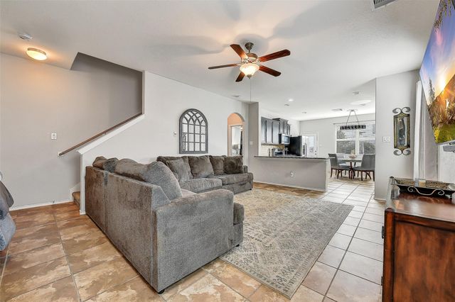 6869 Dogwood Cliff Lane, Dickinson, TX 77539