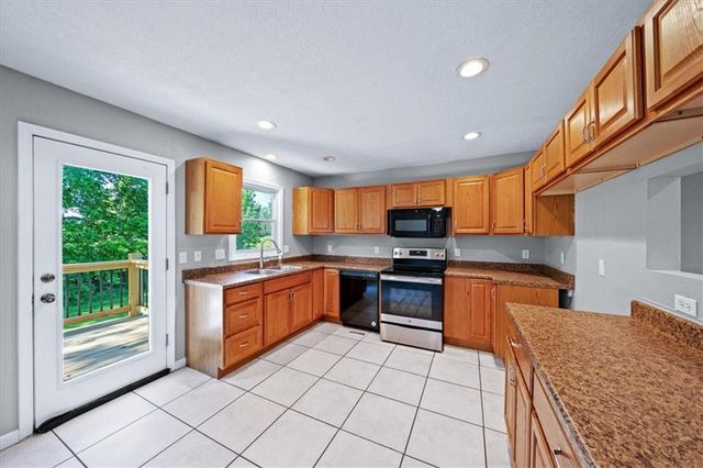 13647 Lawrence Avenue, Bonner Springs, KS 66012