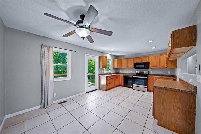 13647 Lawrence Avenue, Bonner Springs, KS 66012