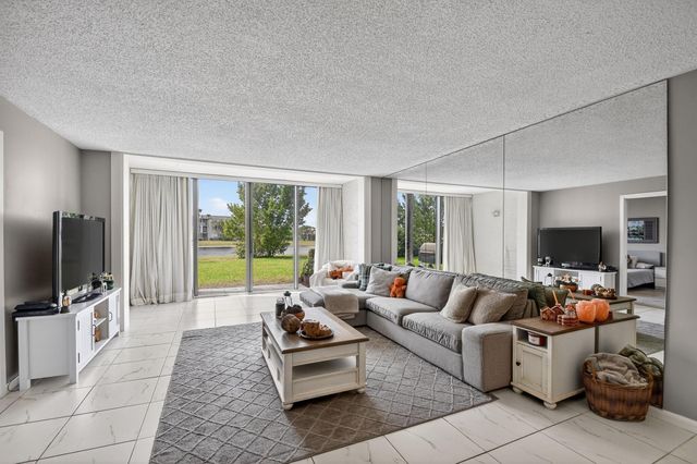 4272 Deste Court 106, Lake Worth, FL 33467