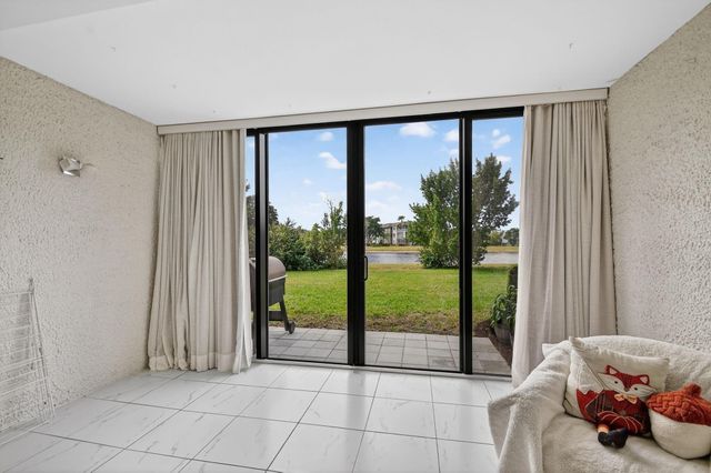 4272 Deste Court 106, Lake Worth, FL 33467