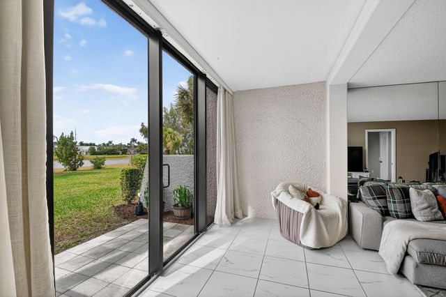 4272 Deste Court 106, Lake Worth, FL 33467