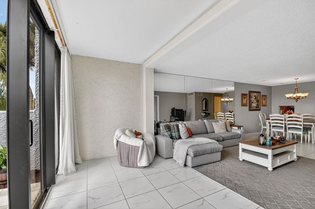 4272 Deste Court 106, Lake Worth, FL 33467