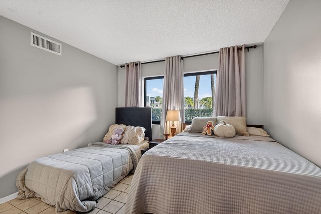 4272 Deste Court 106, Lake Worth, FL 33467