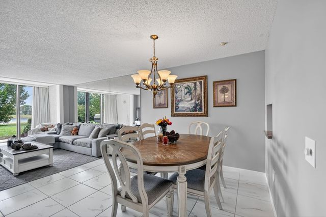 4272 Deste Court 106, Lake Worth, FL 33467