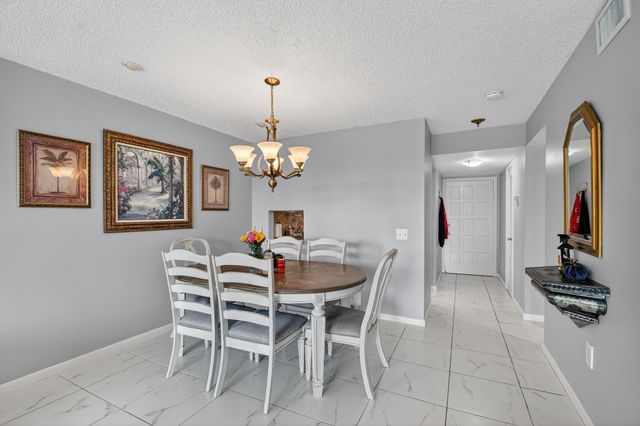 4272 Deste Court 106, Lake Worth, FL 33467