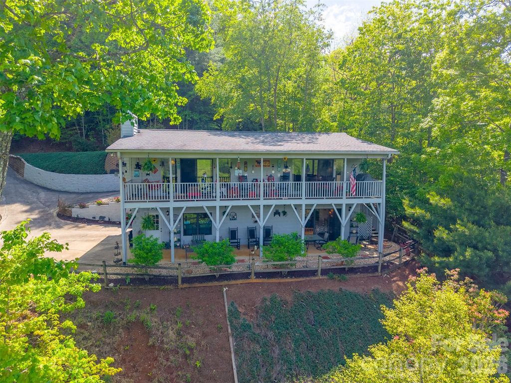531 Reserve Road, Franklin, NC 28734