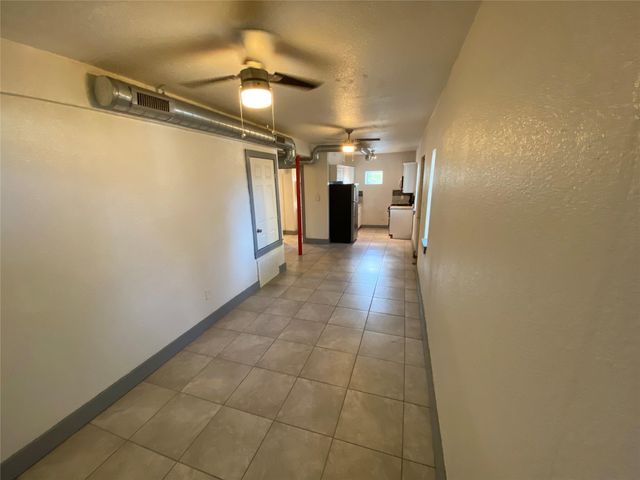 2103 Rosewood Ave A, Austin, TX 78702