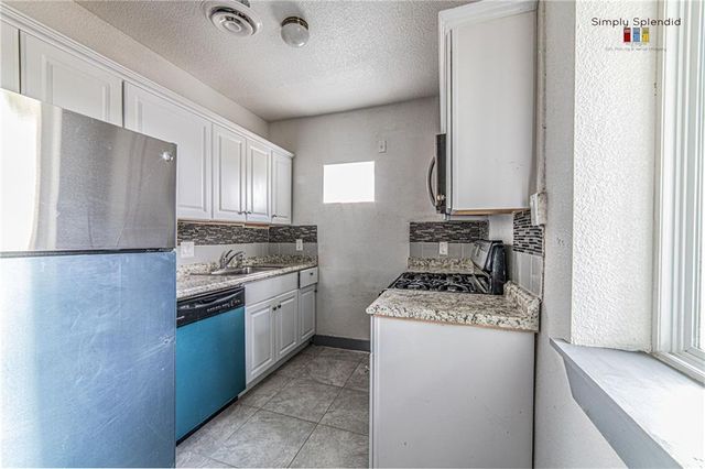 2103 Rosewood Ave A, Austin, TX 78702