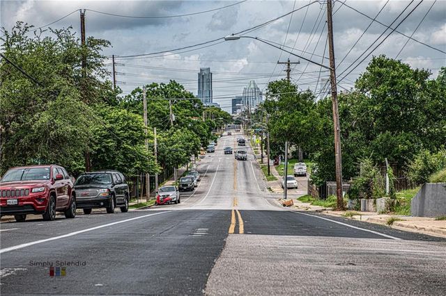 2103 Rosewood Ave A, Austin, TX 78702