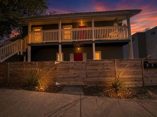 2103 Rosewood Ave A, Austin, TX 78702