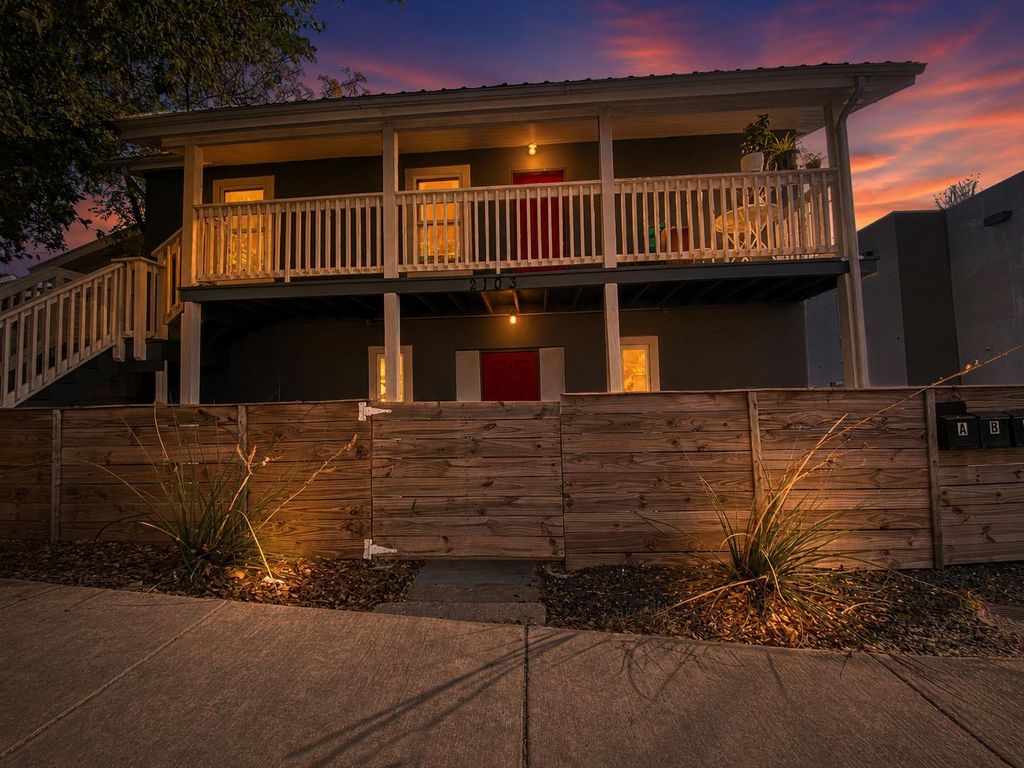 2103 Rosewood Ave A, Austin, TX 78702