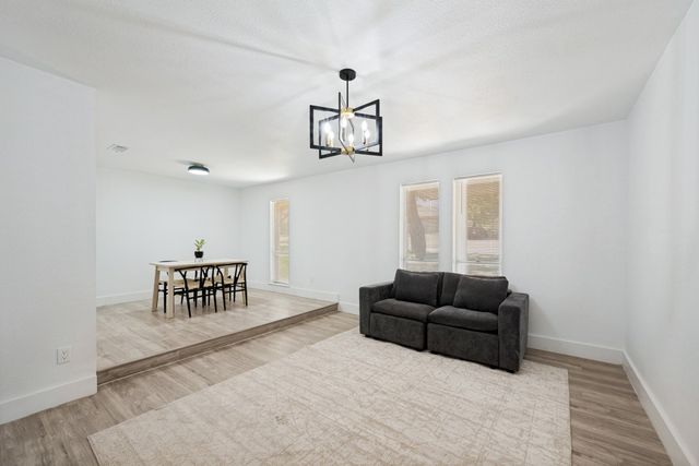 317 Cedar Creek Court, Fort Worth, TX 76103