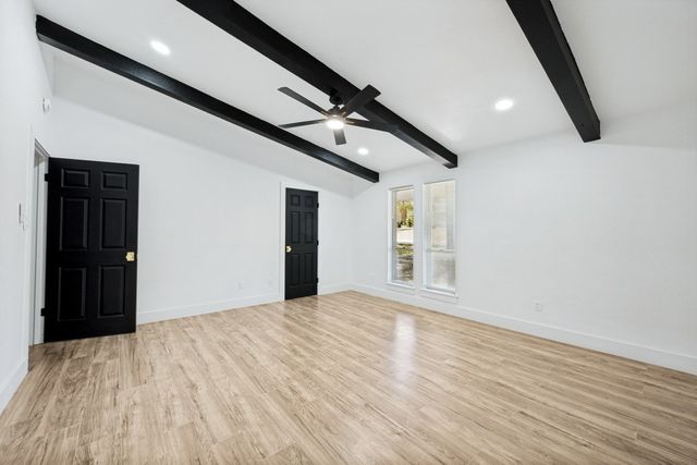 317 Cedar Creek Court, Fort Worth, TX 76103