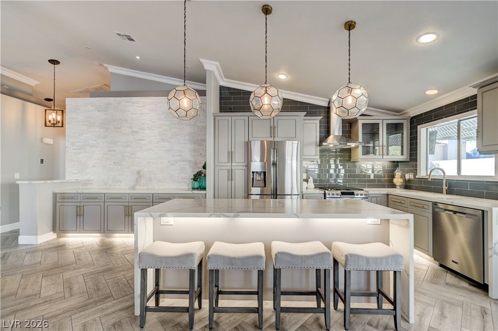 886 Cline Cellars Avenue, Las Vegas, NV 89123 — exterior