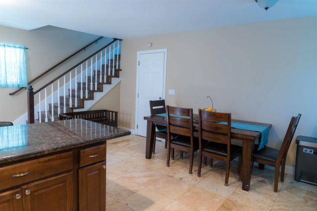 10179 Canyon Dr, Escondido, CA 92026