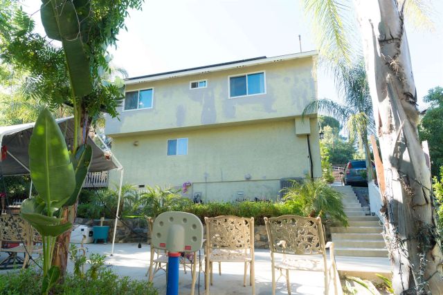 10179 Canyon Dr, Escondido, CA 92026