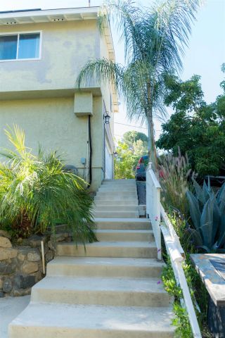 10179 Canyon Dr, Escondido, CA 92026