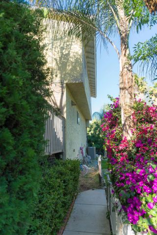 10179 Canyon Dr, Escondido, CA 92026