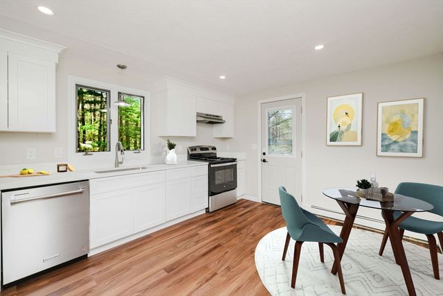 29 Colony Lane, Taunton, MA 02780