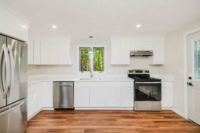 29 Colony Lane, Taunton, MA 02780