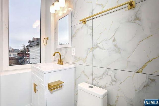 385 Passaic Avenue 5, Lodi, NJ 07644