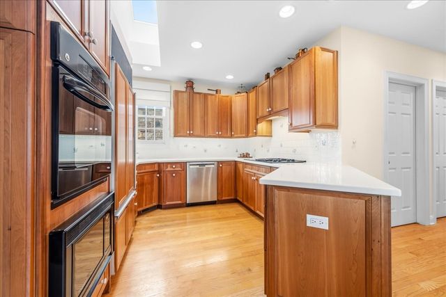 520 Andover Court, Lake Forest, IL 60045