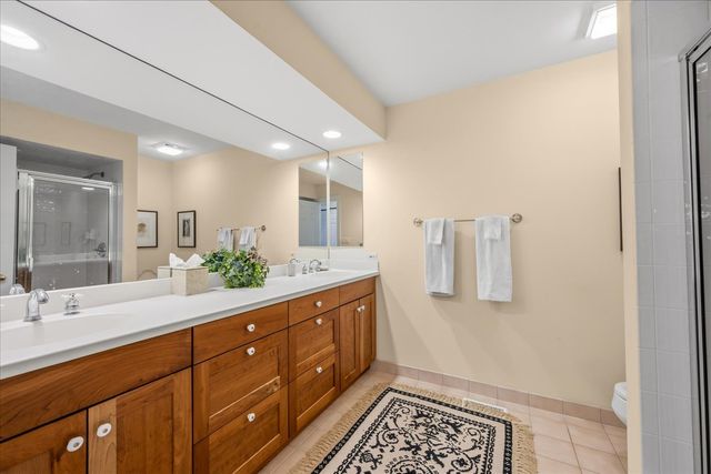 520 Andover Court, Lake Forest, IL 60045