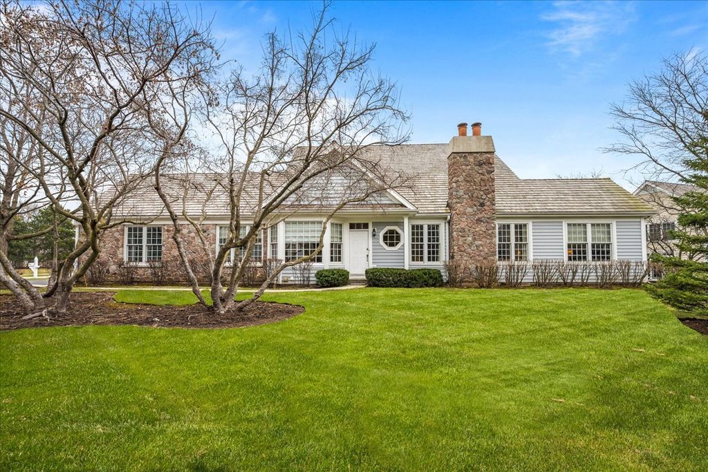 520 Andover Court, Lake Forest, IL 60045
