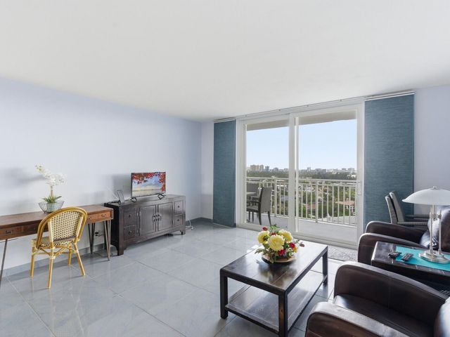 427 Golden Isles Drive Apt 16a, Hallandale Beach, FL 33009