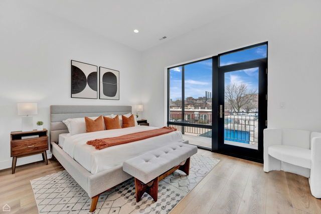 1625 W 13 Street 201, Chicago, IL 60608