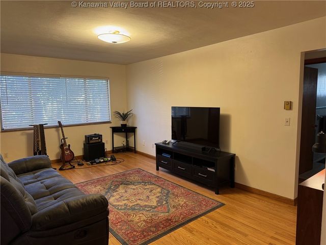 5320 Virginia Avenue Se, Charleston, WV 25304