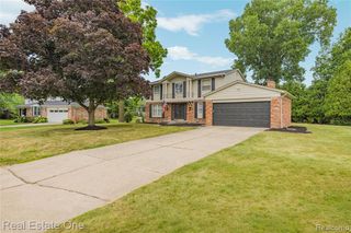 31917 Olde Franklin Drive, Farmington, MI 48334