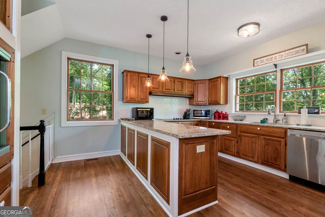 3978 Pine Shore Circle, Gainesville, GA 30501