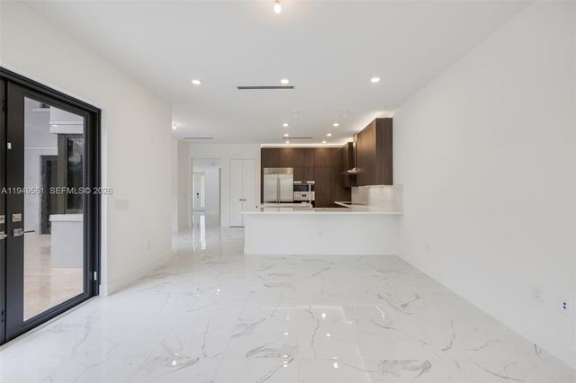 19749 NE 16th Pl 19749, Miami, FL 33179