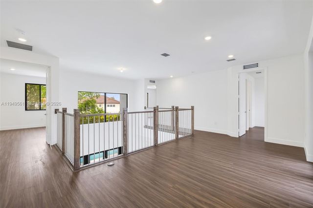 19749 NE 16th Pl 19749, Miami, FL 33179