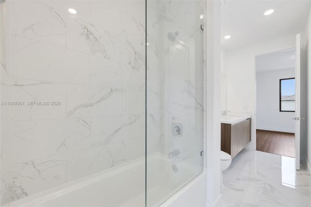 19749 NE 16th Pl 19749, Miami, FL 33179