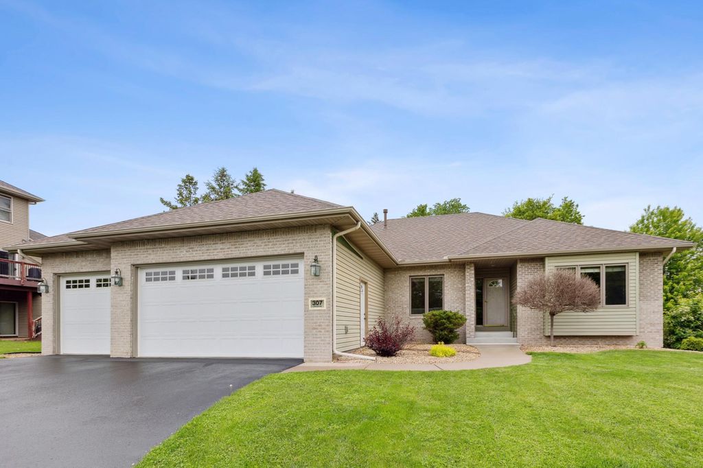 307 Lincoln Drive SE, Saint Michael, MN 55376