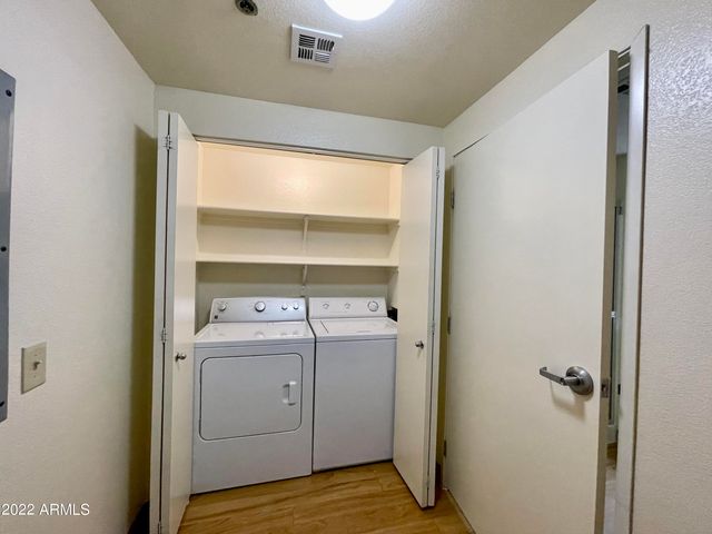 6945 E MAIN Street, Mesa, AZ 85207