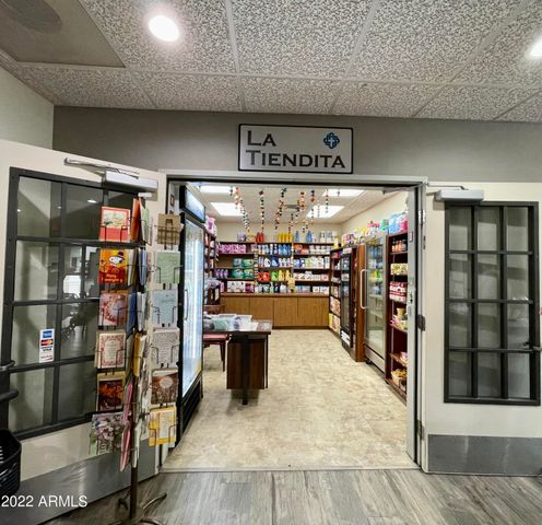 6945 E MAIN Street, Mesa, AZ 85207