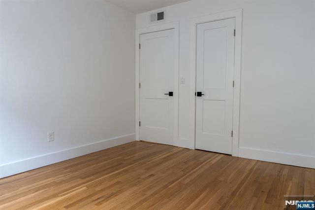 453 8th Street, Palisades Park, NJ 07650