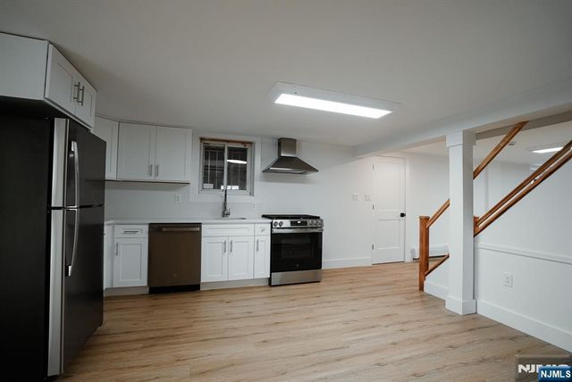 453 8th Street, Palisades Park, NJ 07650