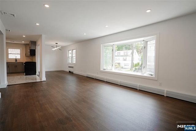 453 8th Street, Palisades Park, NJ 07650