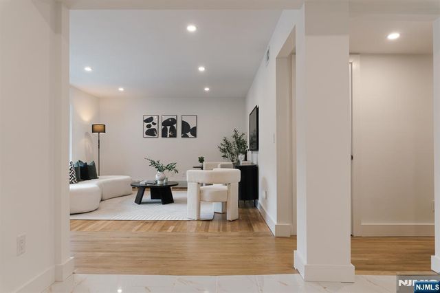 453 8th Street, Palisades Park, NJ 07650