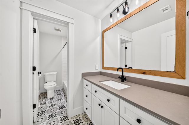 5439 Kinglet Street, Houston, TX 77096