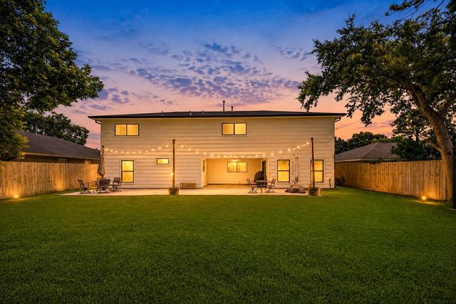5439 Kinglet Street, Houston, TX 77096
