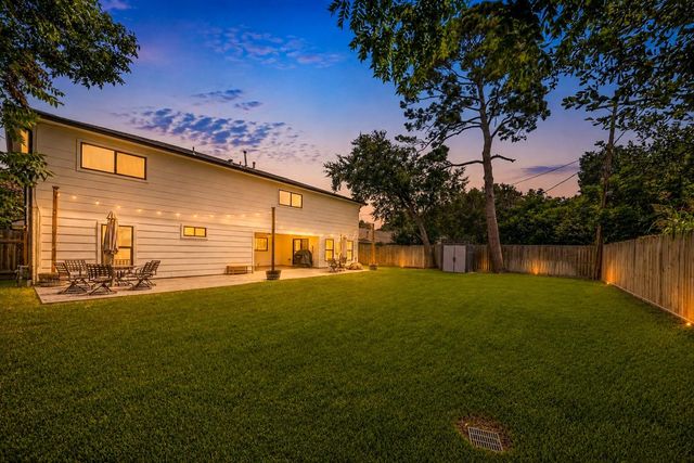 5439 Kinglet Street, Houston, TX 77096