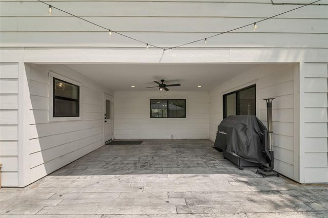5439 Kinglet Street, Houston, TX 77096
