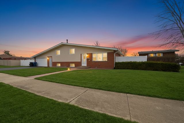 10725 S Rutherford Avenue, Worth, IL 60482